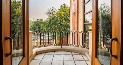 Royal Residence On MG Road