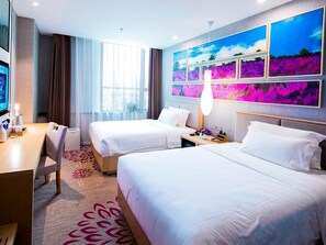 Minibar, escritorio, cortinas blackout y wifi gratis 