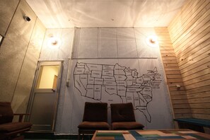 Interior - North Front Hostel (Fukuchiyama)