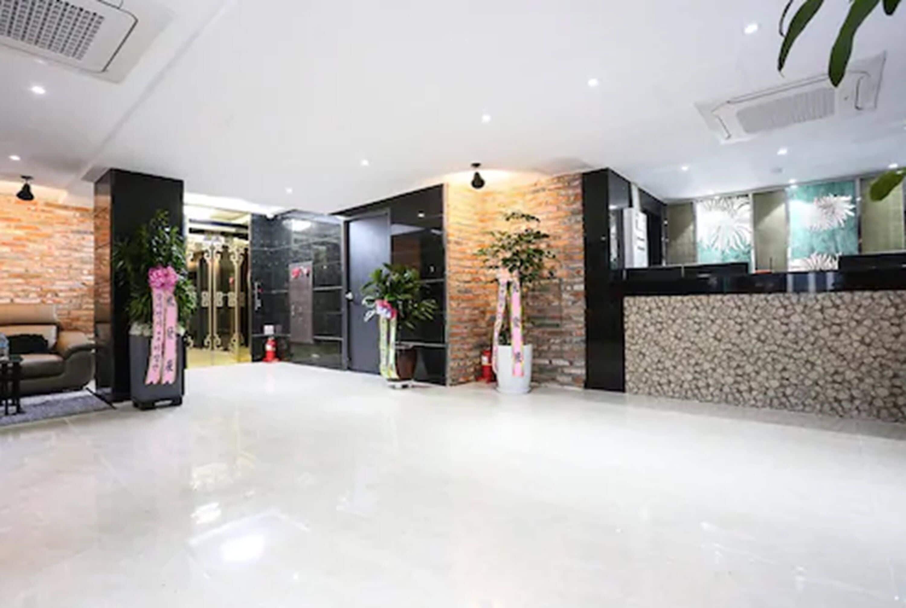 Photo - Hotel Leaders