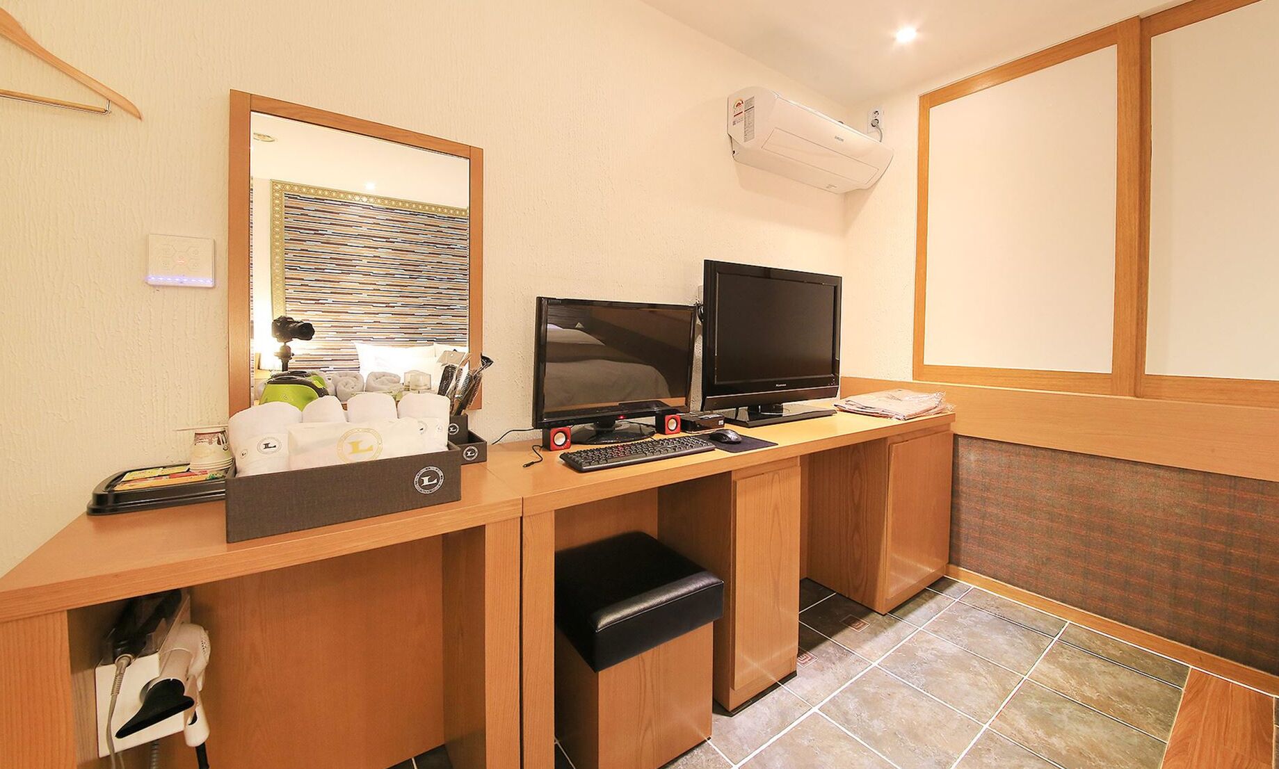 Photo - Hotel Leaders