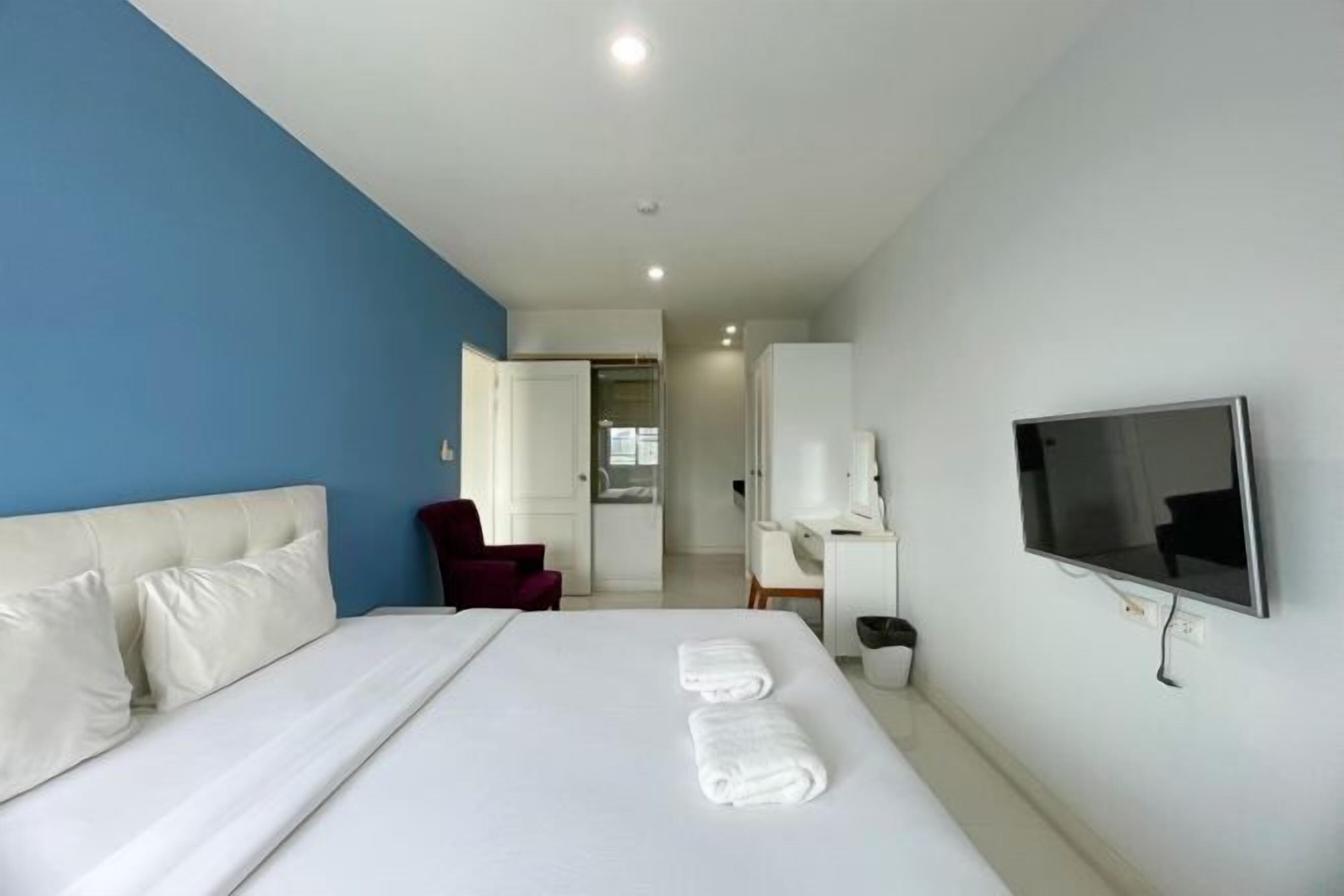 Caja de seguridad en la habitación y decoración personalizada 