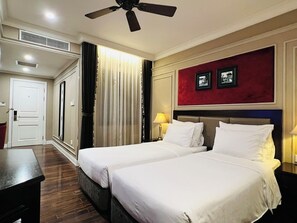 Habitación superior con 2 camas individuales, para no fumadores | Ropa de cama de alta calidad y camas con pillow-top 