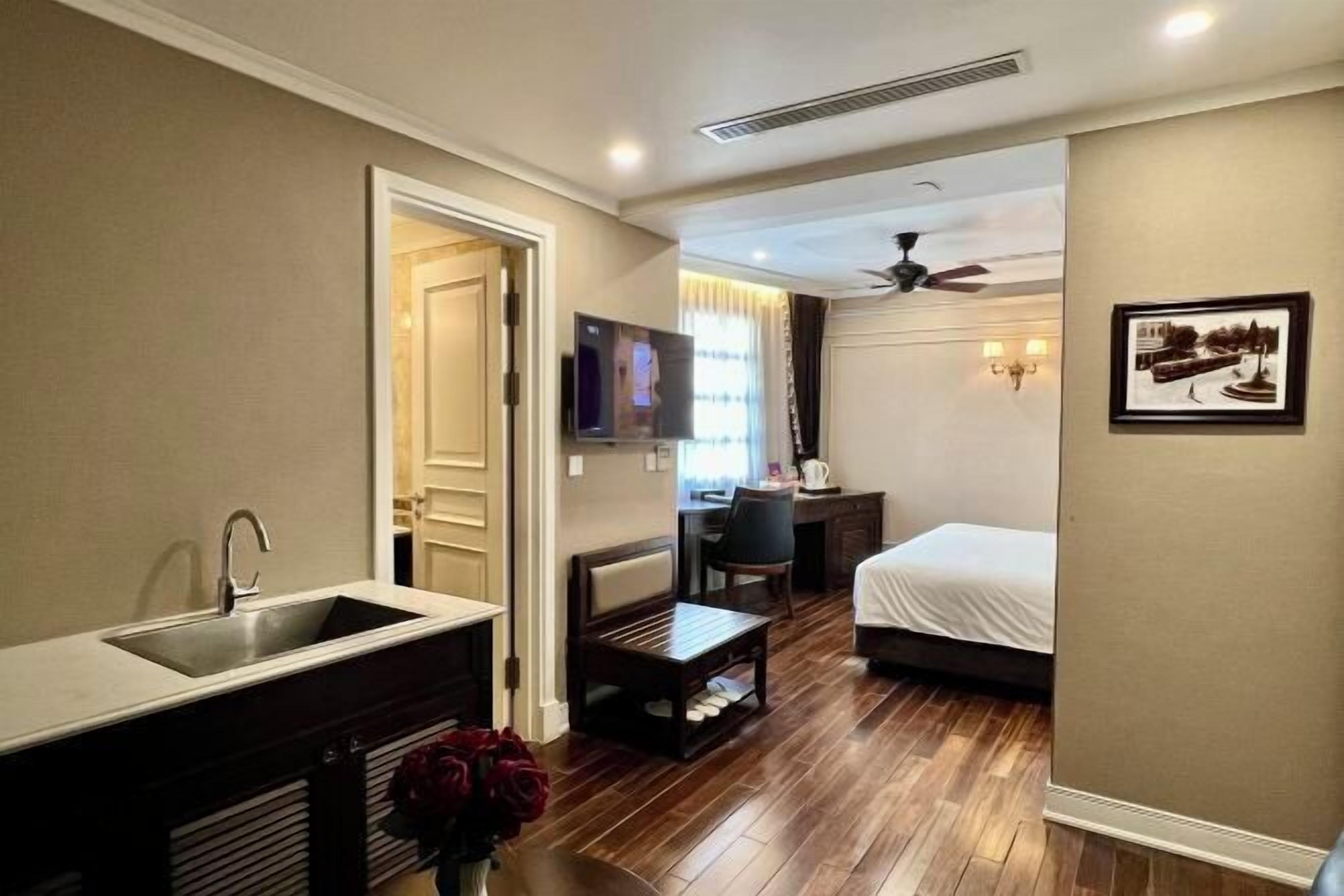 Premium-sengetøj, senge med topmadrasser, gratis produkter i minibaren