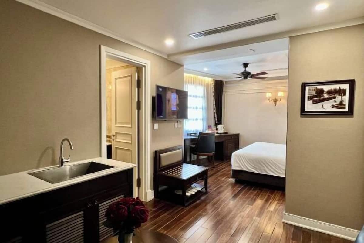 1 bedroom, premium bedding, pillowtop beds, free minibar items