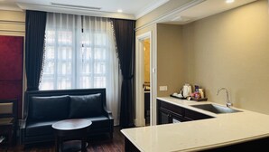 スタジオスイート キングベッド 1 台 禁煙 シティビュー | 部屋からの景観