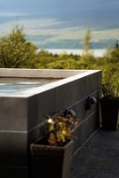 Private spa tub