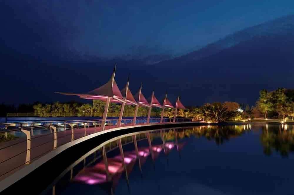 Amanora The Fern Pune, Series by Marriott