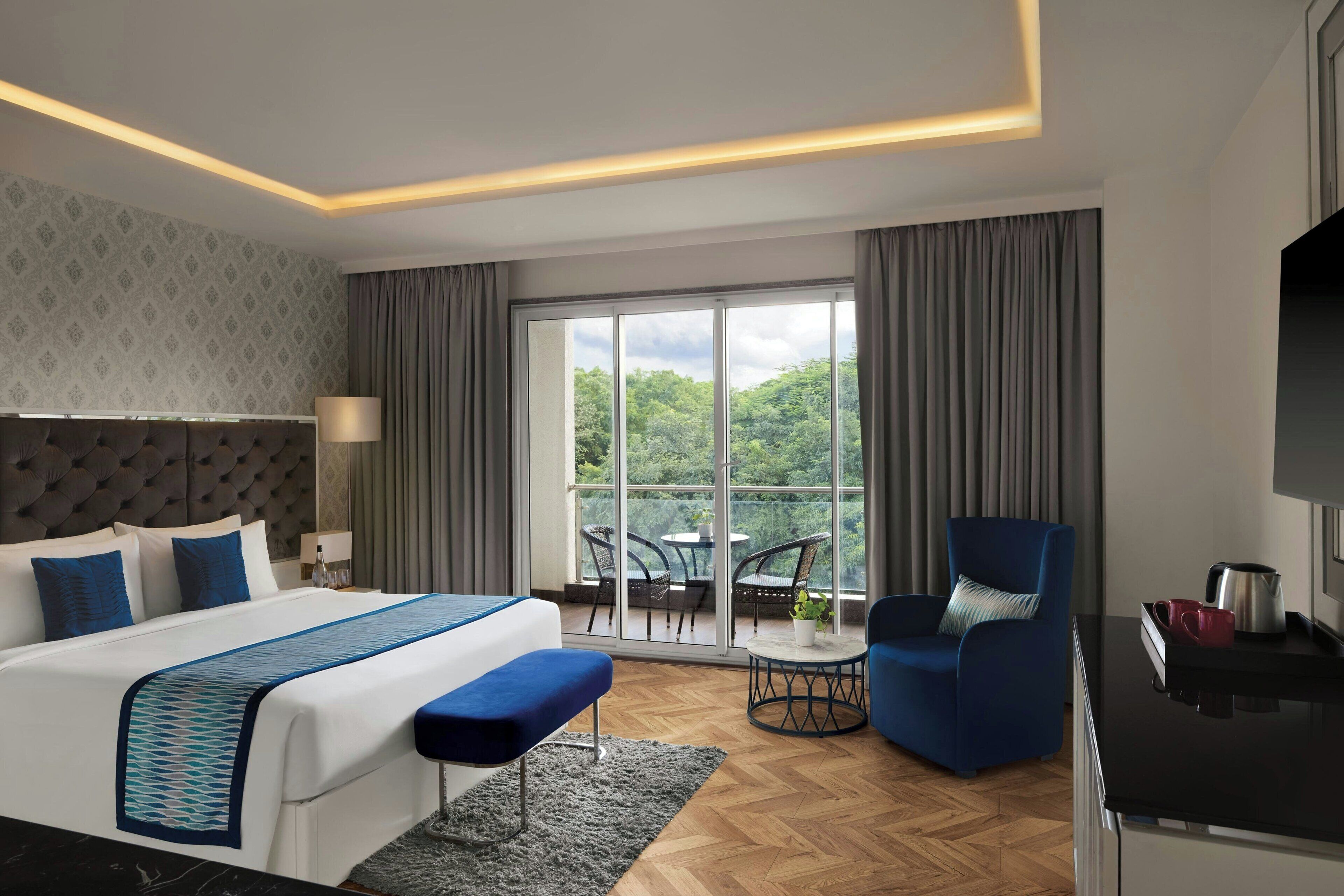 룸, 킹사이즈침대 1개, 발코니, 시내 전망 | 고급 침구, 미니바, 객실 내 금고, 책상