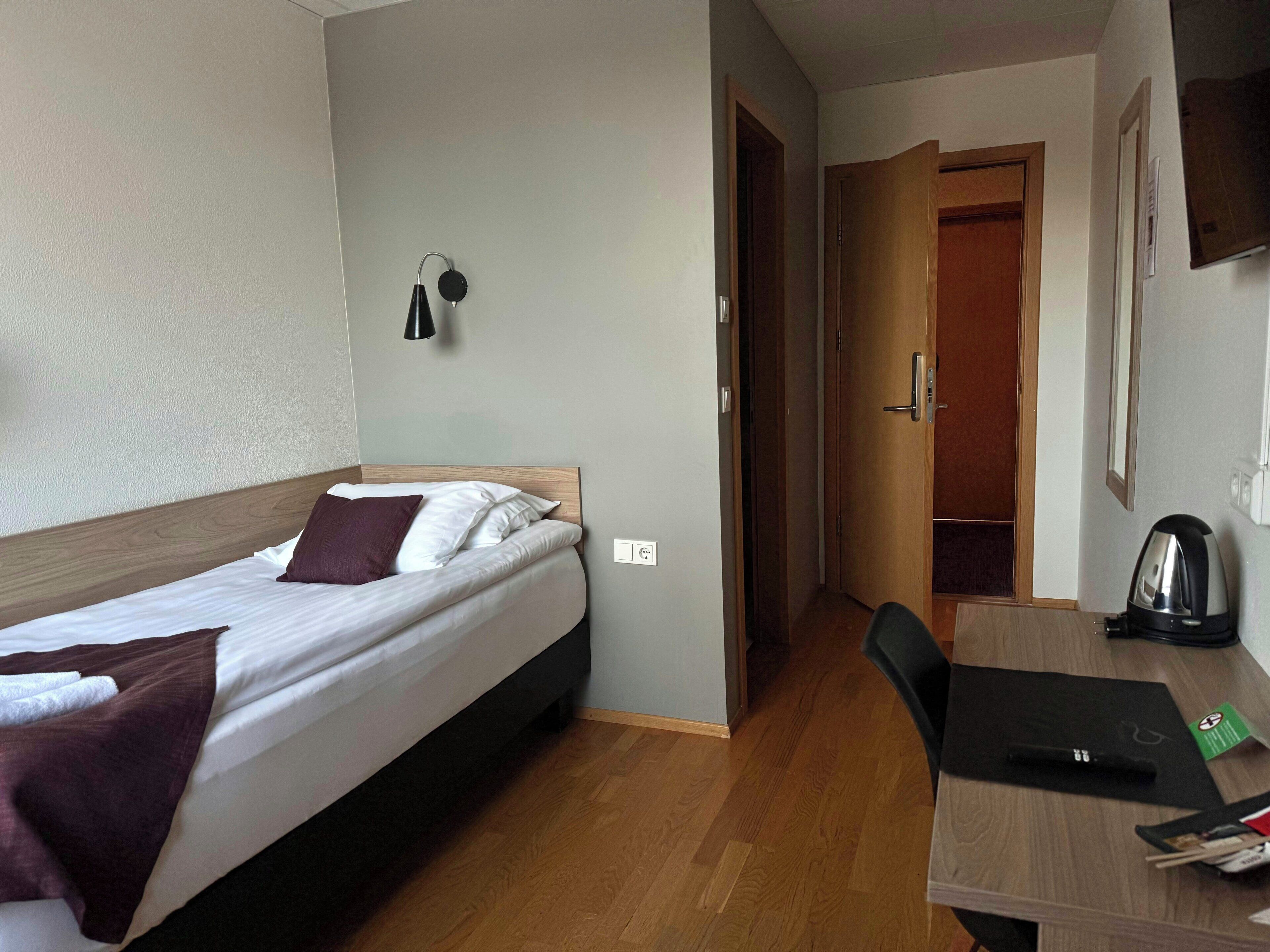 Habitación individual | Escritorio, cortinas blackout y insonorización 