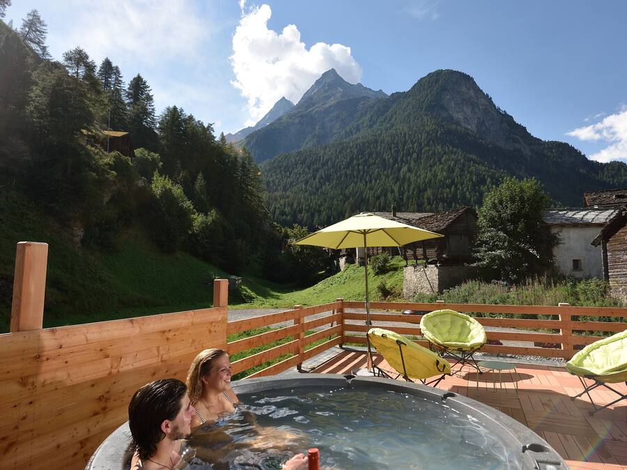 Bañera de hidromasaje exterior