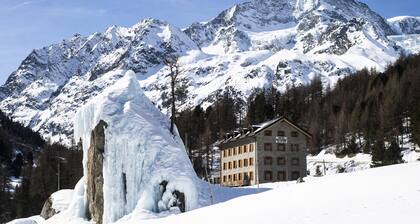 Hôtel Aiguille de La Tza