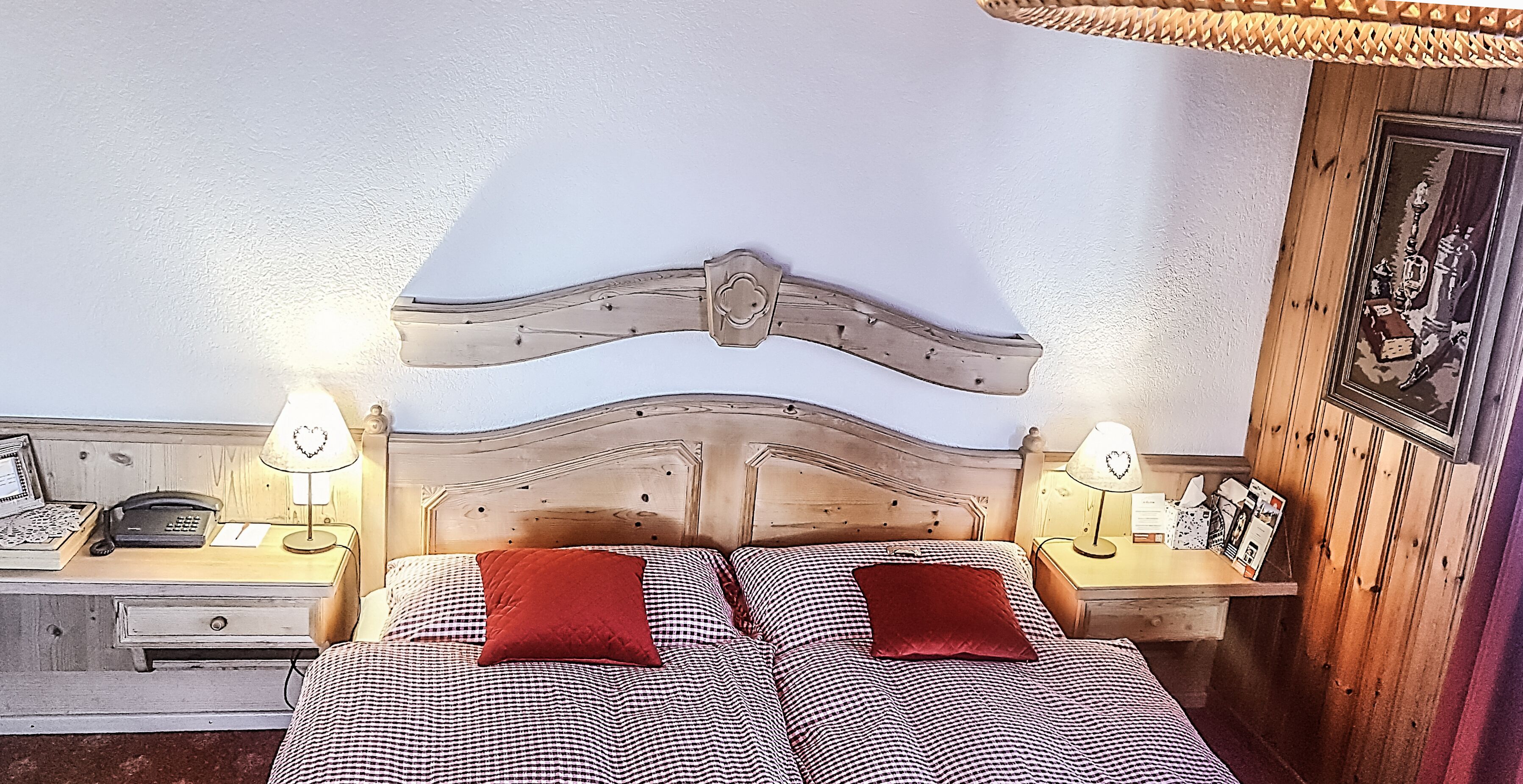 Double Room, Valley View | Minibar, in-room safe, desk, blackout curtains