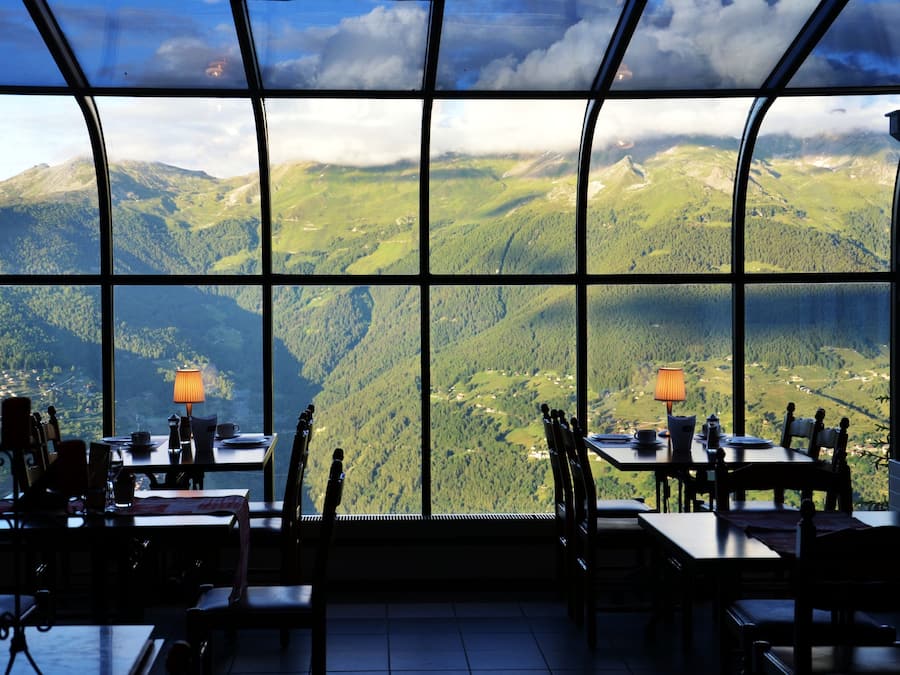 Lunch and dinner served, local and international cuisine