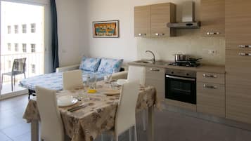 Studio | Bügeleisen/Bügelbrett, WLAN