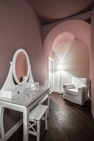 Minibar, in-room safe, desk, laptop workspace