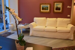 Flat-screen TV - Residenza Cavour (Acireale)