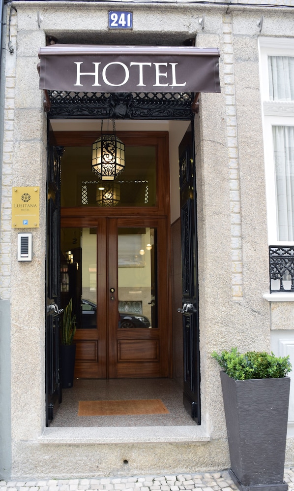 Entrée de l’hébergement