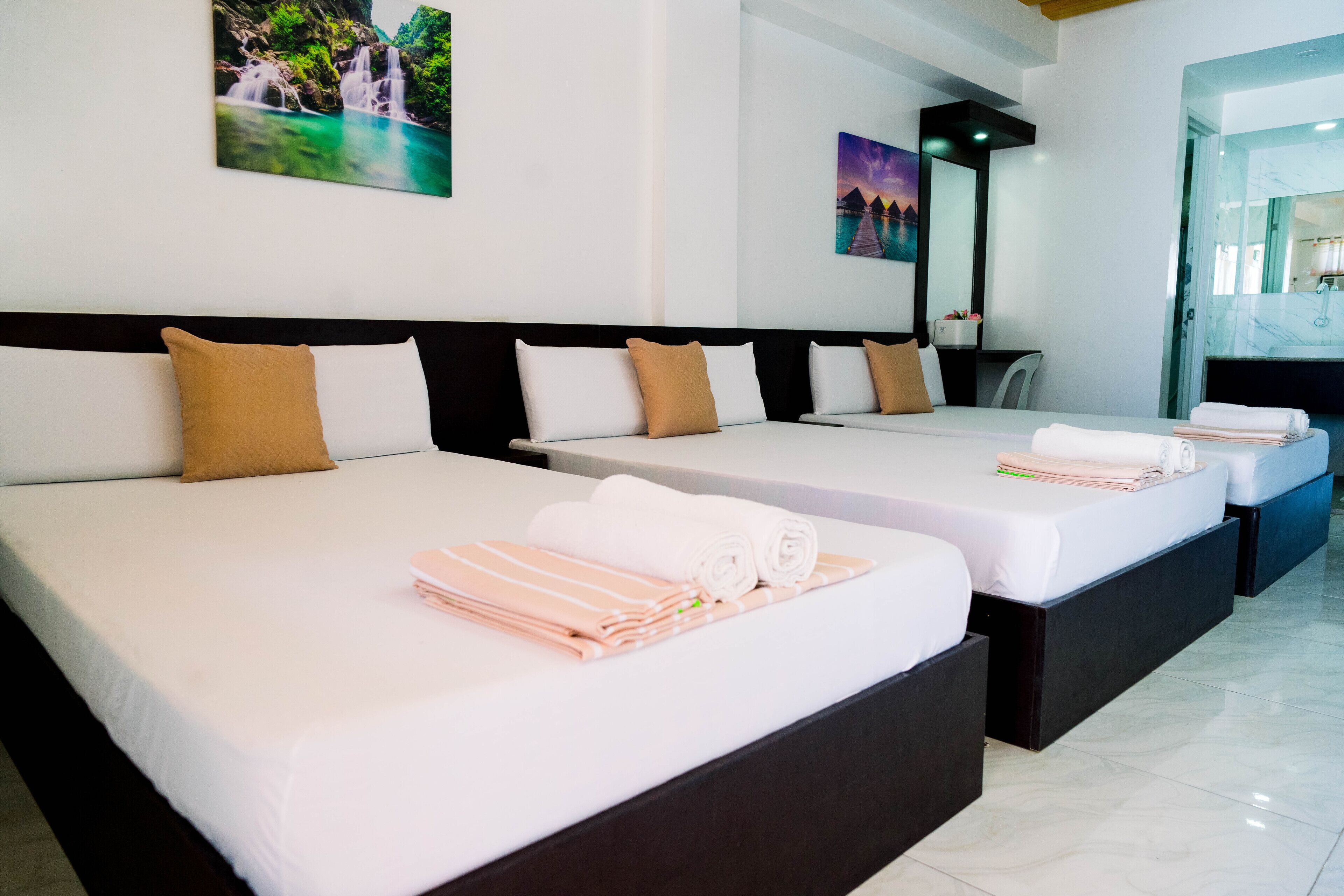 1 bedroom, in-room safe, iron/ironing board, free wifi