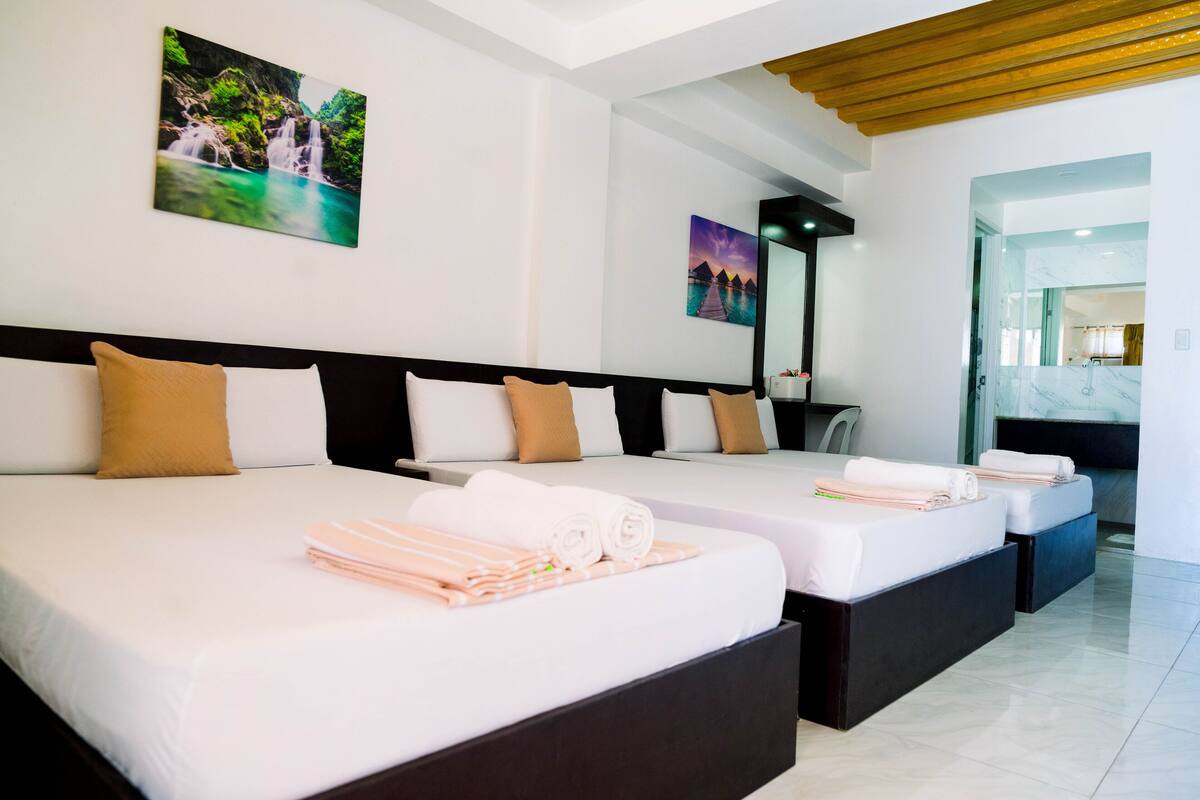 1 bedroom, in-room safe, iron/ironing board, free wifi