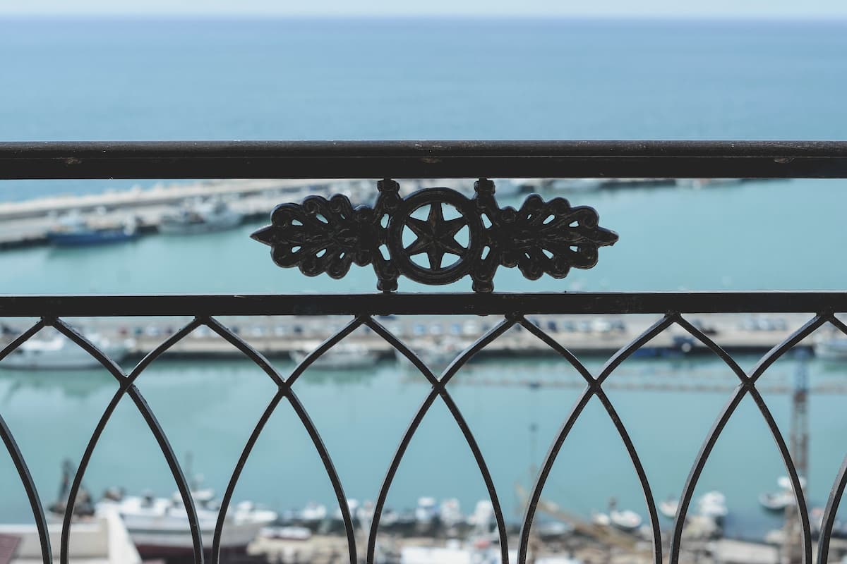 Premium bedding, down comforters, minibar, in-room safe