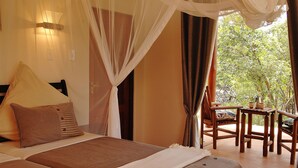 Deluxe Townhome, 2 Bedrooms, Non Smoking, Park View | 2 bedrooms, premium bedding, in-room safe, desk - Yingwe (Phalaborwa)