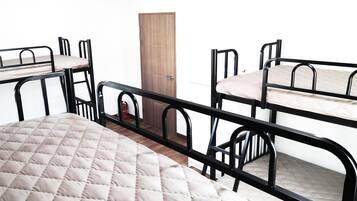 ๊ณต์ฉ ๋๋ฏธํ ๋ฆฌ (6 person - B) | ๋ฌด๋ฃ WiFi