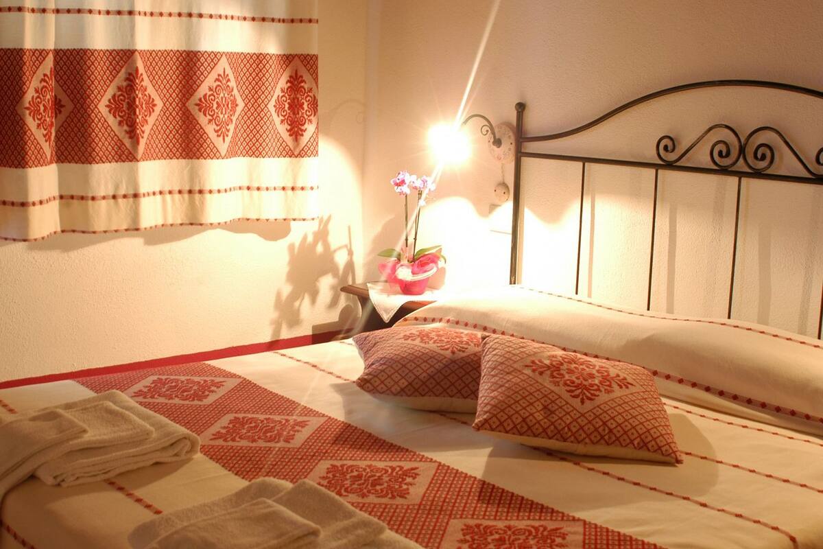 Superior Double or Twin Room | Premium bedding, minibar, desk, blackout drapes