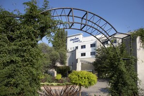 Fachada de la propiedad