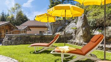 Sauna, body treatments, body wraps, body scrubs, facials