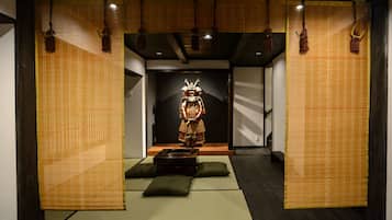 2 bedrooms, individually decorated, individually furnished, desk