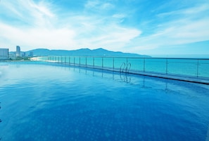 Indoor pool - Muong Thanh Luxury Da Nang Hotel (Da Nang)