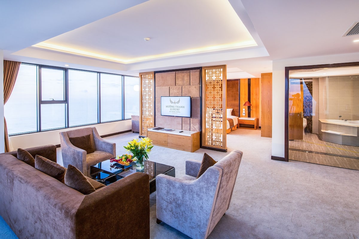 Minibar, in-room safe, desk, blackout curtains
