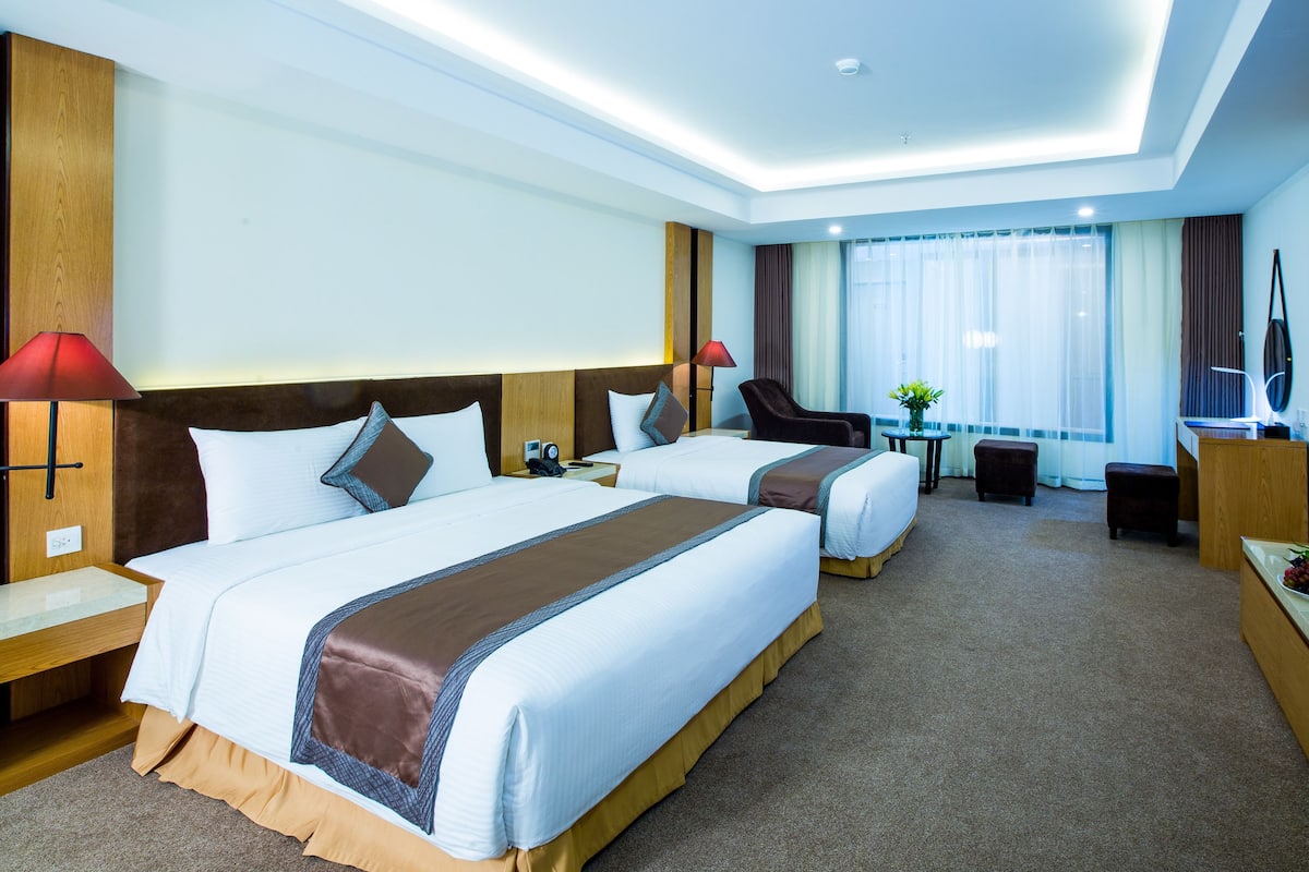 Minibar, in-room safe, desk, blackout curtains
