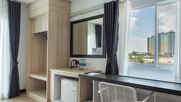 Habitación doble superior | Ropa de cama de alta calidad, minibar, escritorio y wifi gratis