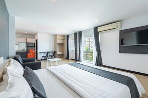 Deluxe Double Room | Premium bedding, minibar, desk, free WiFi - Le Nara Residence (Pattaya)