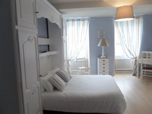 Décoration personnalisée, ameublement personnalisé, bureau