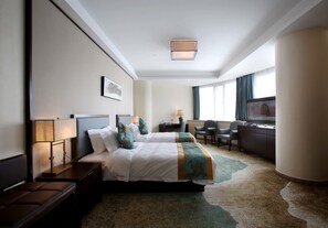 Kamar Twin Deluks, pemandangan sungai | Seprai premium, selimut bulu angsa, bantalan ekstra lembut, dan minibar