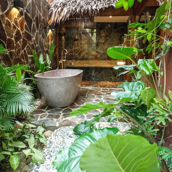 Sukkha Secret Garden Studio | Bathroom | Shower, free toiletries, hair dryer, slippers - An Villa Hoi An (Da Nang)