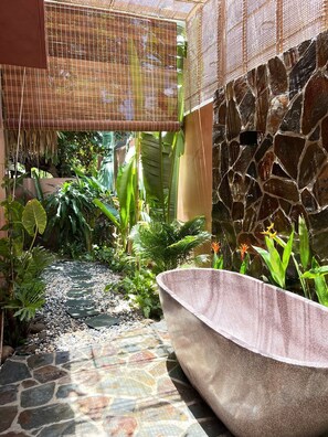 Sukkha Secret Garden Studio | Bathroom | Shower, free toiletries, hair dryer, slippers - An Villa Hoi An (Da Nang)