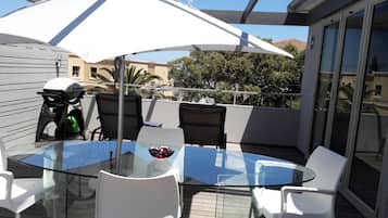 Luxury Apartment, 2 Bedrooms, Mountain View | Balcony
