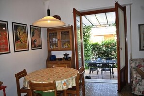 Villa, 3 Bedrooms (Fiumetto) | Living area