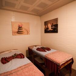 Couples treatment rooms, sauna, steam room, Turkish bath
