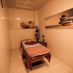 Couples treatment rooms, sauna, steam room, Turkish bath