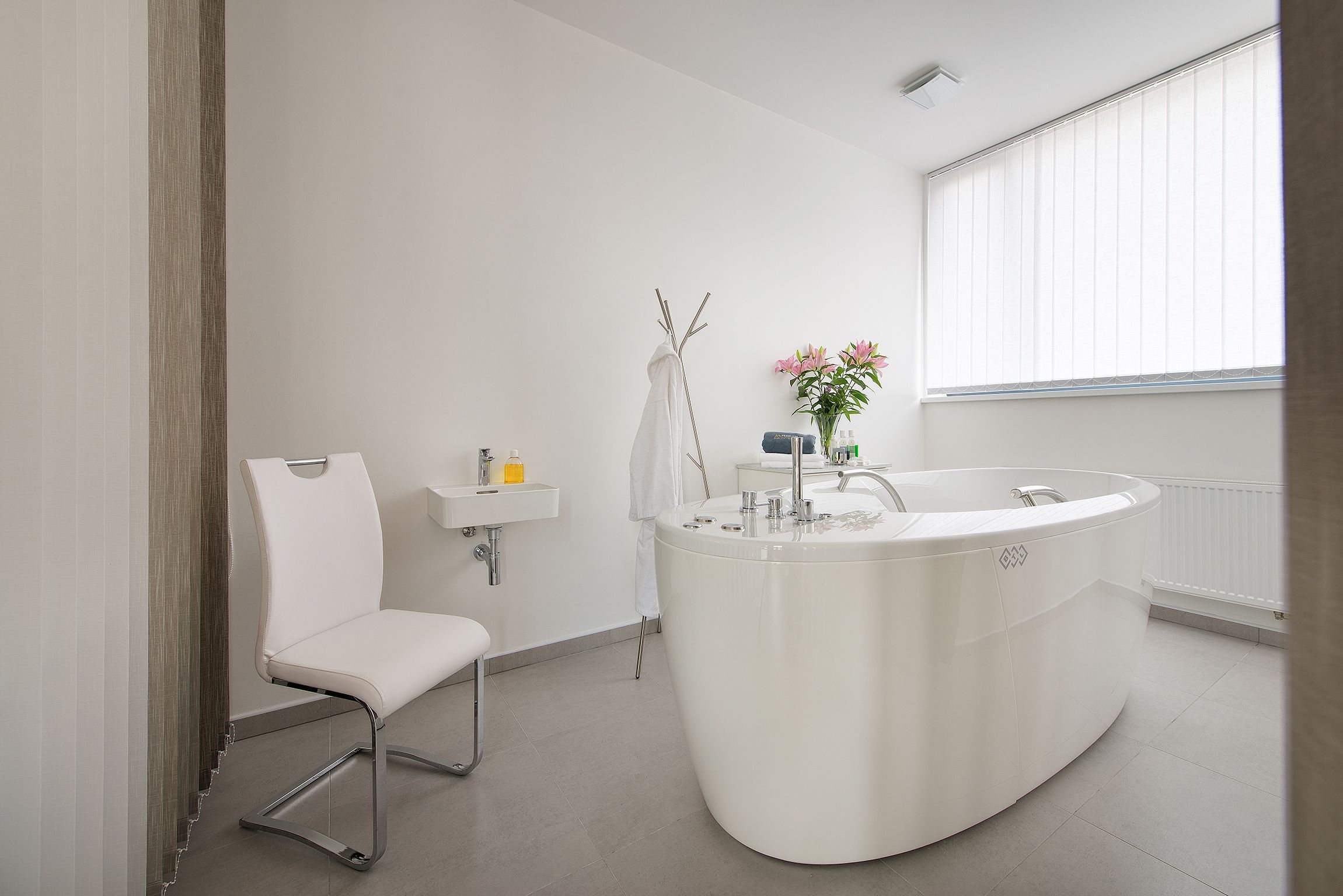 couples treatment room(s), body treatments, aromatherapy