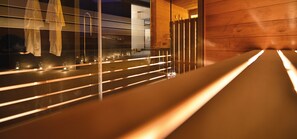 Couples treatment rooms, body treatments, aromatherapy