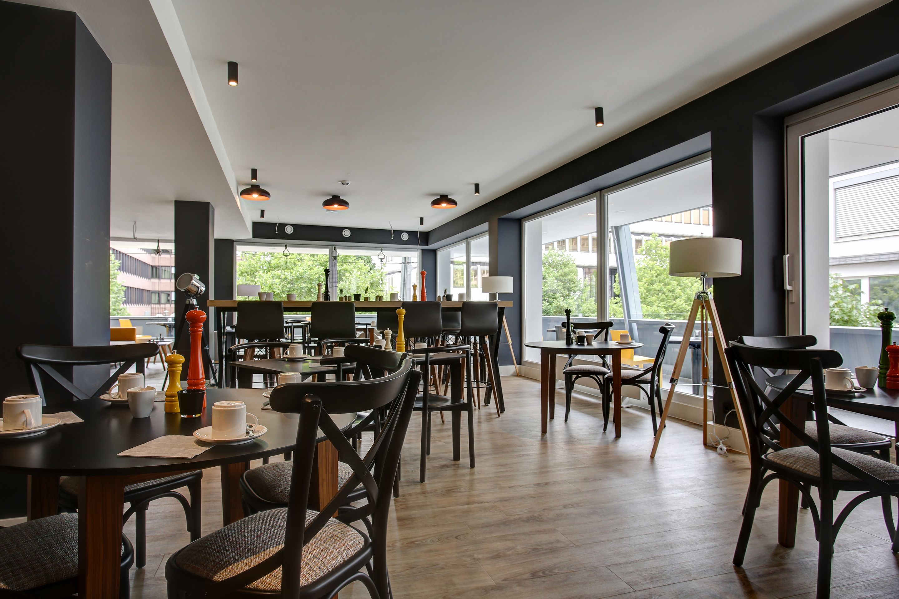 Daily buffet breakfast (EUR 17.9 per person)