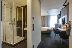 Sängtillbehör av högsta kvalitet, skrivbord och ljudisolering