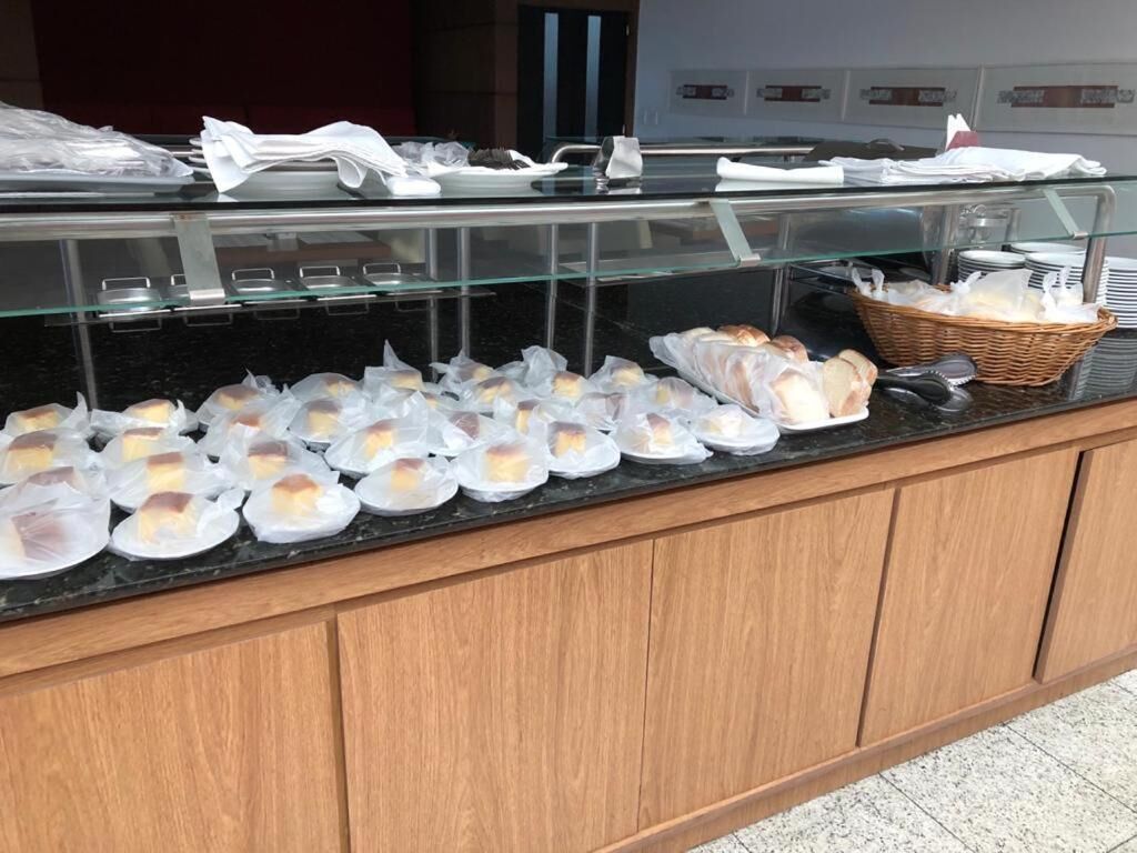 breakfast and lunch served, beach views