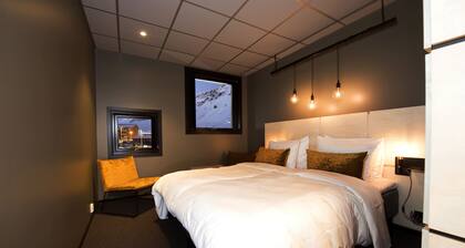 Svalbard Hotell - The Vault